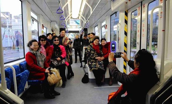 Huaian citizens on trial run stage of trolley on Dec. 28, 2015. Huaian citizens on trial run stage of trolley on Dec. 28, 2015.