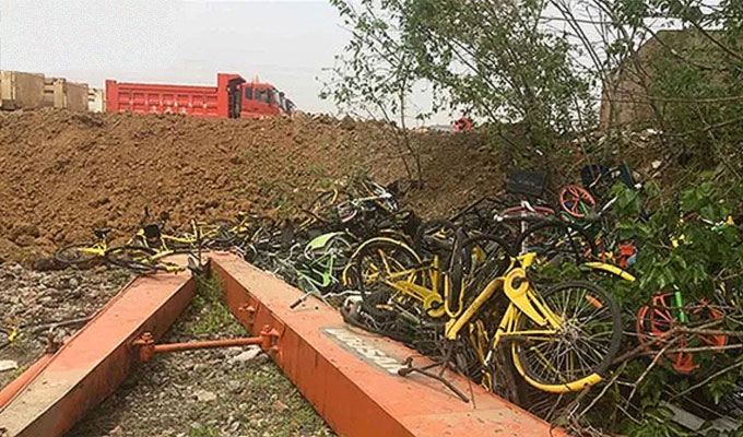 nanjing-bicycles-grave Nanjing Bicycles Grave