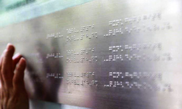 The Nanjinger - Bus Stops in Nanjing with Braille Signage a First for Jiangsu