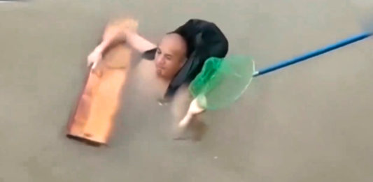 The Nanjinger - Man Attempts Yangtze River Swim Home but Goes in Wrong Direction
