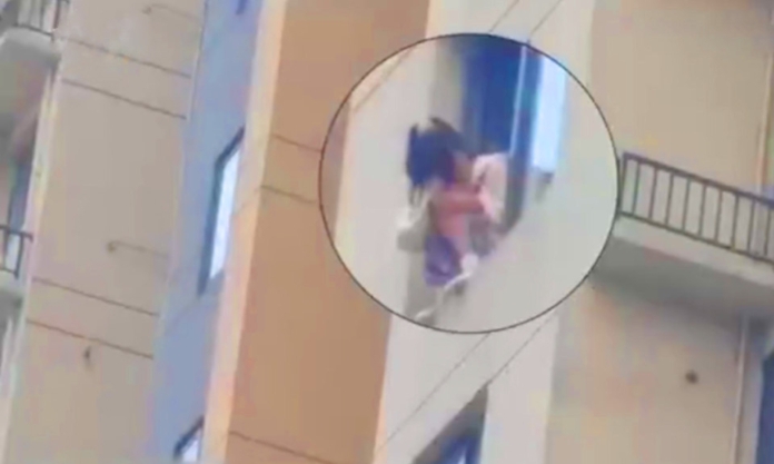 The Nanjinger - Firefighters Rescue Her but Teenage Girl Suicide is Big Concern