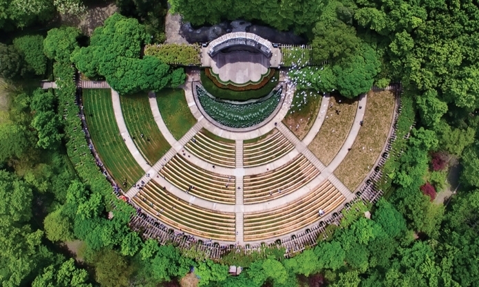 The Nanjinger - Why does Nanjing's Music Stage Sound so Perfect?