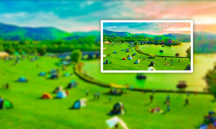 The Nanjinger - New York City’s Times Square Shows Photo of Rural Nanjing on Big Screen