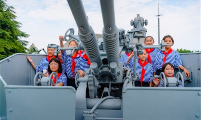 The Nanjinger - Taizhou Children Take to Tanks in Immersive Summer Learning Program