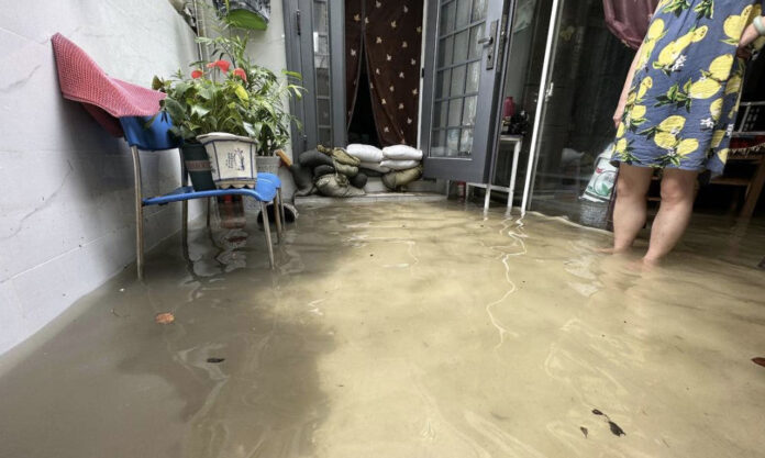 The Nanjinger - 70 CM Deep! Nanjing Community Floods for 2nd Time this Summer