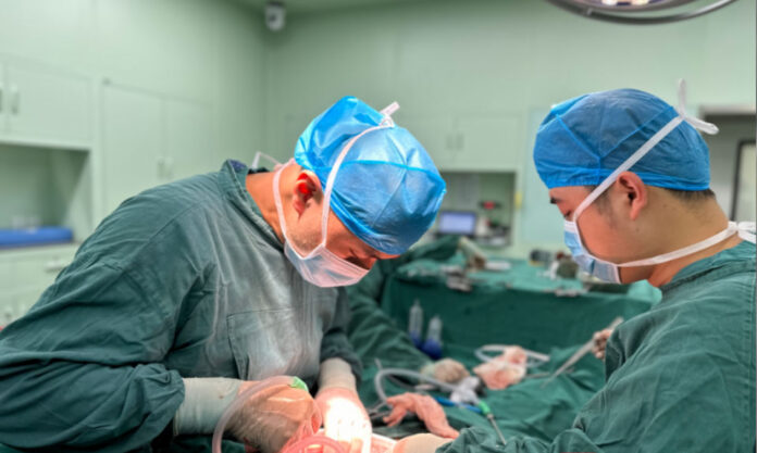 The Nanjinger - Surgeons in Nanjing Remove from Man Tumour Size of Small Football