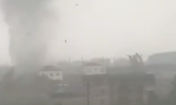 The Nanjinger - Videos Emerge of Tornado in Yancheng Trashing Houses