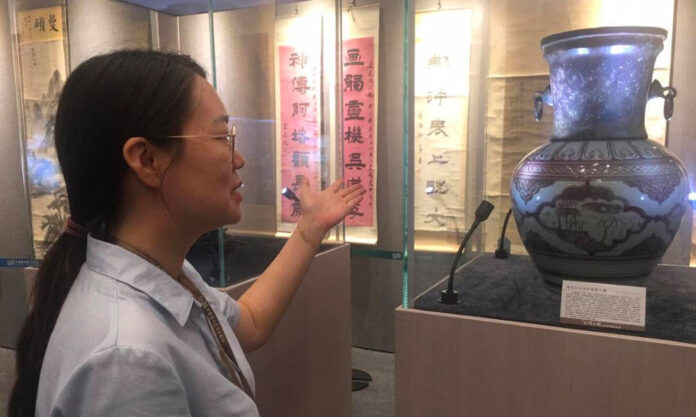 The Nanjinger - 1,000 Year Old Vase is Star of Cultural Relics Expo in Yangzhou