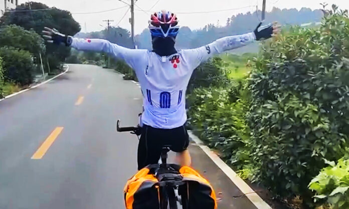 The Nanjinger - Boy Cycles 1,054KM from Human Province to Enroll at Yangzhou University The Nanjinger - Boy Cycles 1,054KM from Human Province to Enroll at Yangzhou University