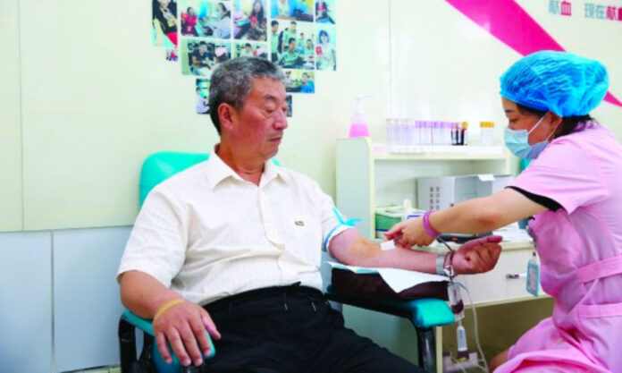 The Nanjinger - Huai’an Man Marks Milestone in Donating 20 Litres of Rh-negative Blood