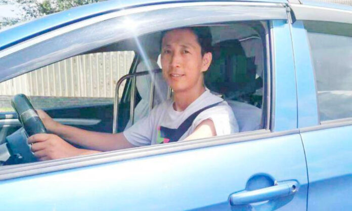 The Nanjinger - Taxi Driver goes Viral for Returning ¥100,000 in Cash Found on Back Seat