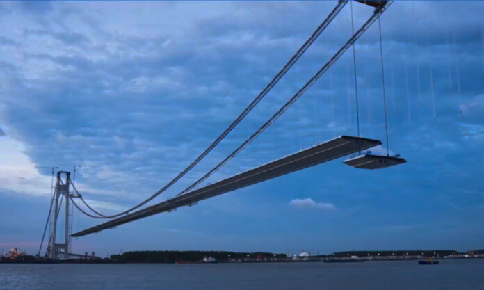 The Nanjinger - Time Lapse Video Shows How to Build a Bridge Across the Yangtze