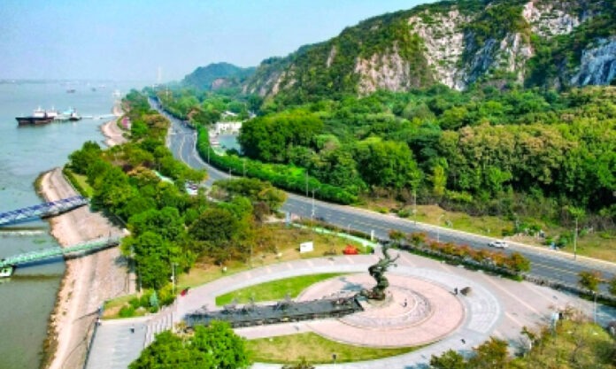 The Nanjinger - Countdown to the Nanjing Marathon, Meet the New Track!