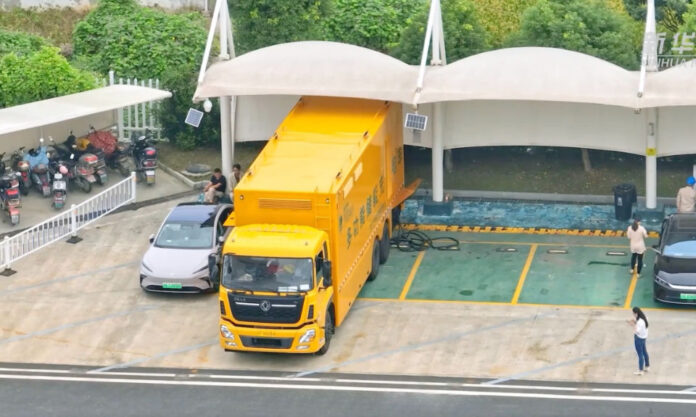 The Nanjinger - Mobile Charging Truck Deployed in Nantong to Ease Holiday NEV Demand