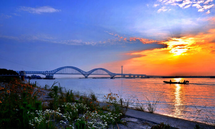 The Nanjinger - The Building of Nanjing (19); Dashengguan Yangtze River Bridge