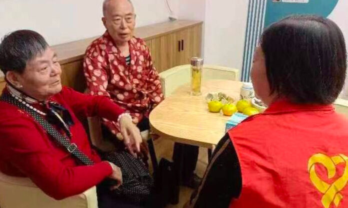 The Nanjinger - Yangzhou Reunion Festival with a Difference for Seniors Who Lost Only Child