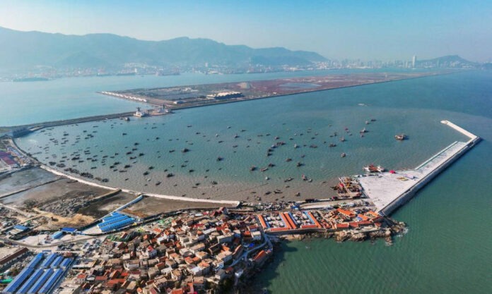 The Nanjinger - Breakwater Boost to Fishing in Lianyungang; New Wharf is Complete