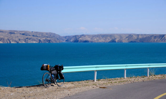 The Nanjinger - Journey to the West; Xinjiang by Bike with No Permit Required -4