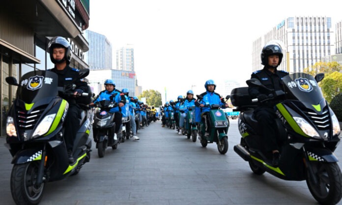 The Nanjinger - Nanjing Takeout Riders Join “Safety Watch Points” to Protect Peace