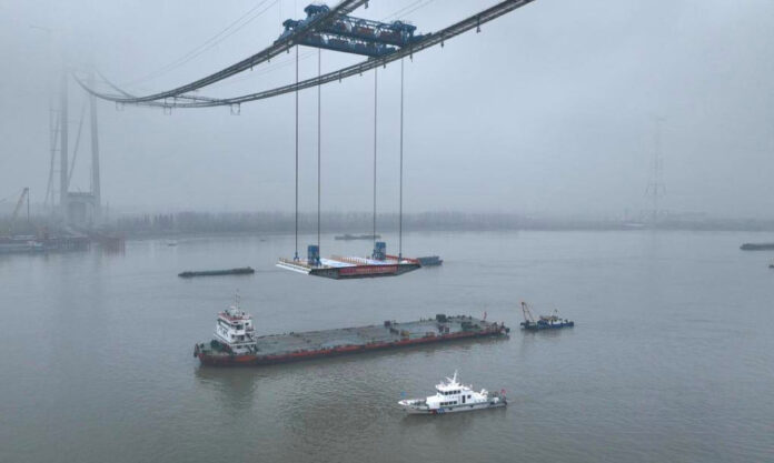 The Nanjinger - 1st Steel Box Girder Hoisted for Longtan Yangtze River Bridge in Nanjing