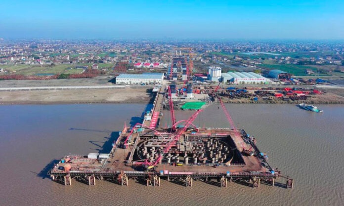 The Nanjinger - Another World #1! Milestone Achieved for New Yangtze Bridge in Nantong