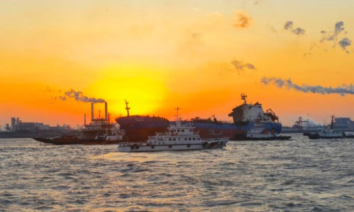 The Nanjinger - Chemical Tanker Catches Fire in Yangtze in Suzhou; 22 Foreigners Rescued