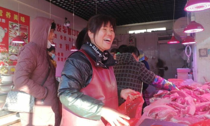 The Nanjinger - Gone Crazy for Sausages as Local Couple Sell a Half Tonne a Day