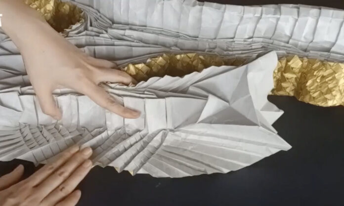 The Nanjinger - Nanjing Woman Takes 6 Years Making Origami Dragon with Thousands of Scales