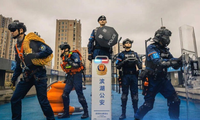 The Nanjinger - 007 in Real Life! Wuxi’s Elite Police Unit SWAT Team goes Viral