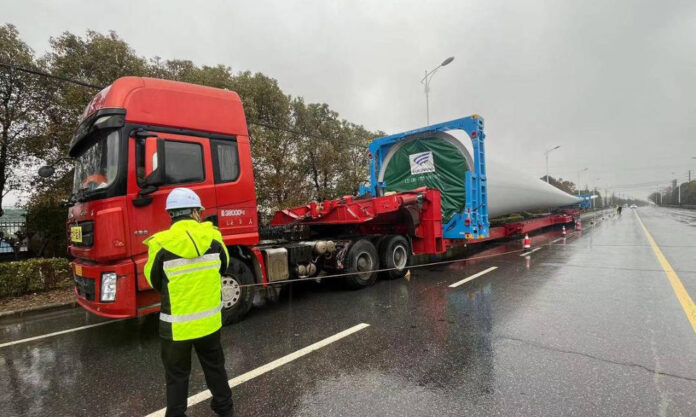 The Nanjinger - 6 Wind Turbine Blades Exported to South Africa in 24 Hours; Nantong Streamlines Procedures