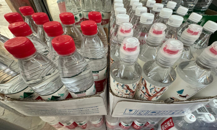 The Nanjinger - 7-11 Stores in Changzhou Take Nongfu Spring off Shelves Citing “Obsequious Behaviour”