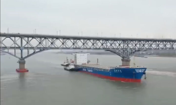 The Nanjinger - Just Millimetres of Space as Ship Passes under Nanjing Yangtze River Bridge!