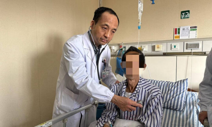 The Nanjinger - Man, 75, becomes Oldest Recipient of Artificial Heart in Jiangsu