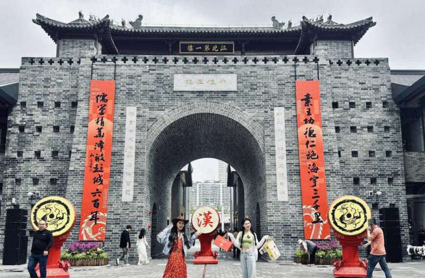 The Nanjinger - All New Xuzhou Confucian Temple Opens for Business in Time for May Day Holiday