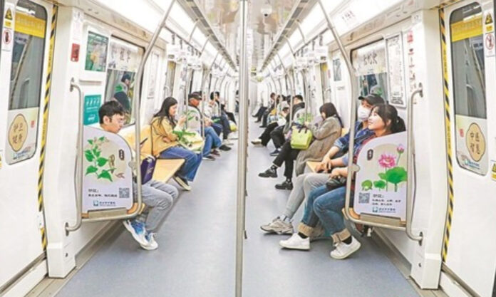 The Nanjinger - Children Gain Knowledge of Traditional Chinese Medicine on Xuzhou Metro