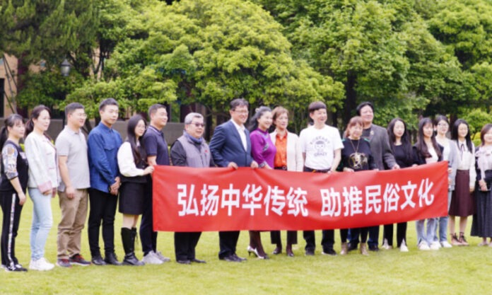 The Nanjinger - Taiwan-Nanjing Relations Promoted by Cross-Border and Literary Inheritance