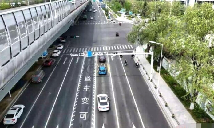 The Nanjinger - Tidal Lane Concept Gains Traction as 12 Open to Drivers in Suqian