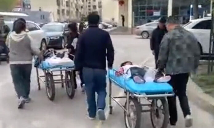 The Nanjinger - Two Children Rushed to Hospital in Lianyungang; Ate School Grown Mushrooms