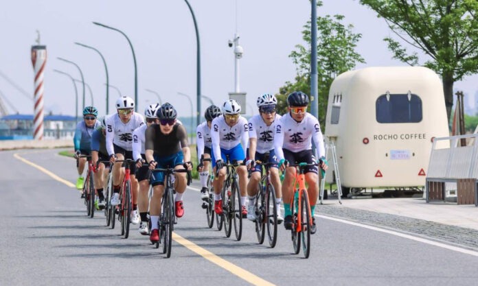 The Nanjinger - Cycling Club Completes 20 Laps around Nanjing Island in 16 Hours; 445 Kilometres!