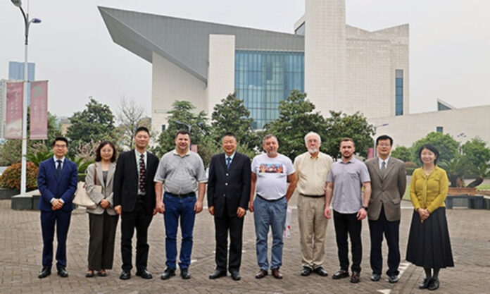 The Nanjinger - Russian Evangelicals’ China Tour Comes to Nanjing; Visit World’s Biggest Bible Printer