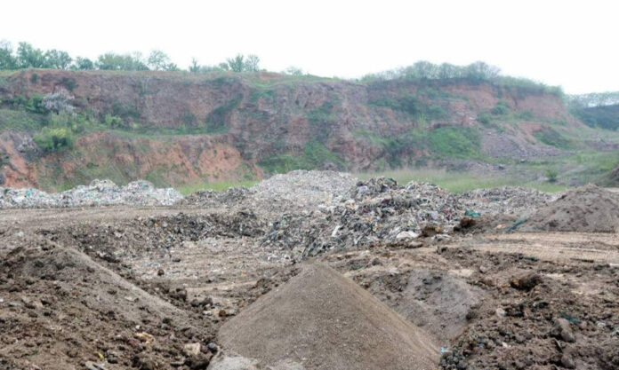 The Nanjinger - Sentenced on Environment Day for Dumping 23,000 Tonnes of Garbage in Zhenjiang