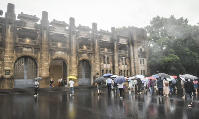 The Nanjinger - Visitors Enter Central Stadium Cultural Relic Protection Site as Open Days Kick off