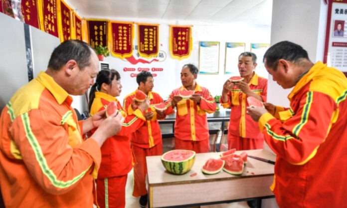 The Nanjinger - Nanjing Trade Union Federation Organises 1,335 Rest Stops for Outdoor Workers