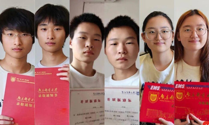 3 Sets of Twins Studying Same Major Admitted to University in Nanjing!