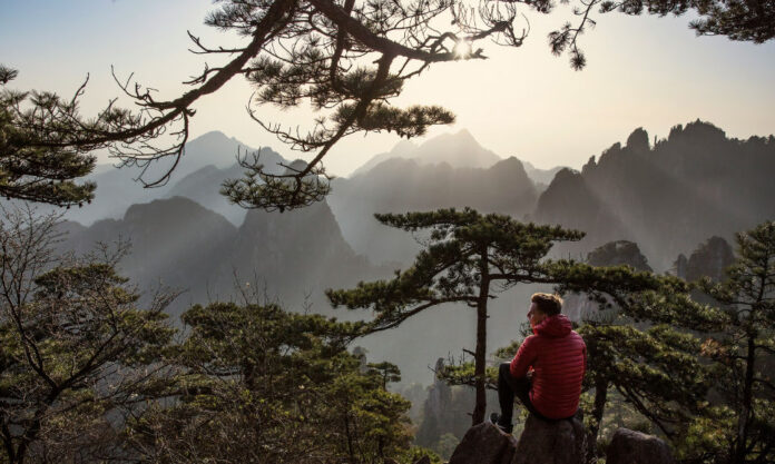 The Nanjinger - New High Speed Line Opens Linking Nanjing with Yellow Mountain in 2 Hours