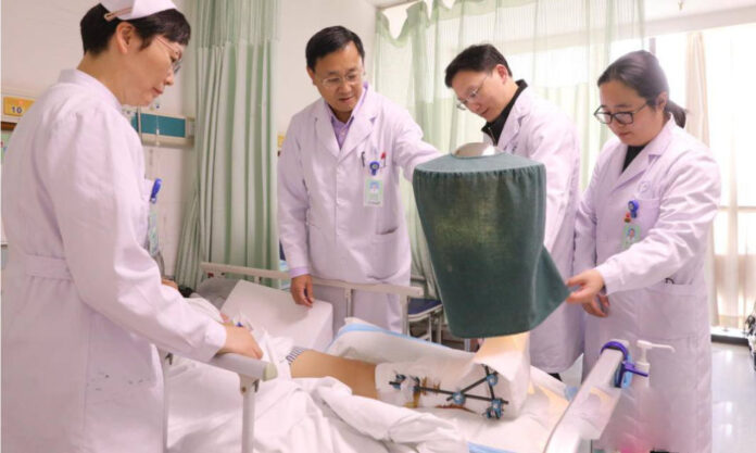 The Nanjinger - 12 Year Old Yancheng Girl’s Leg Completely Severed on E-Bike Going to School