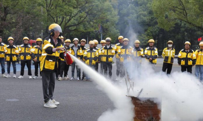 The Nanjinger - Delivery Riders in Suzhou are both Fire Risk & Part of the Solution