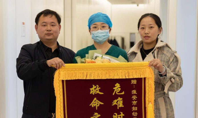 The Nanjinger - Family in Nantong Work Together to Save Life of 1 Year Old who Fell in River