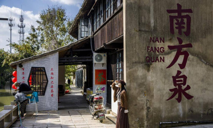 The Nanjinger - Song & Ming Dynasty Old Street by Lake Tai in Wuxi is Latest Hot Attraction