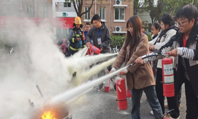The Nanjinger - Students in Huai’an Drilled on How to Tackle Terrorists & Rioters